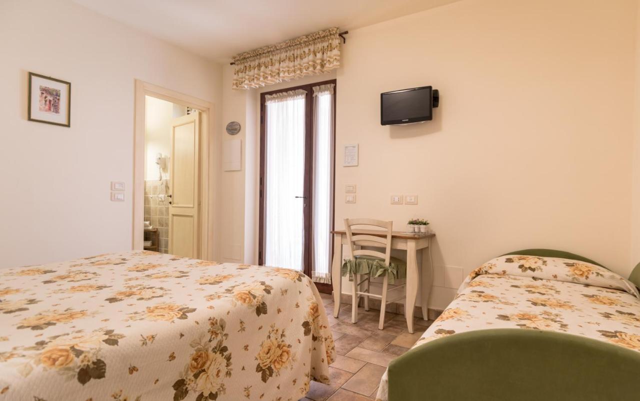 Rosa Di Assisi Bed & Breakfast Bastia Umbra Luaran gambar