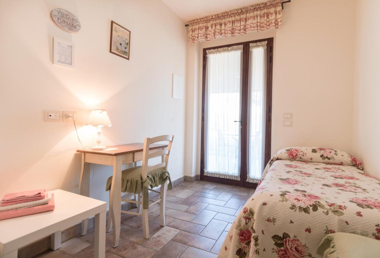 Rosa Di Assisi Bed & Breakfast Bastia Umbra Luaran gambar