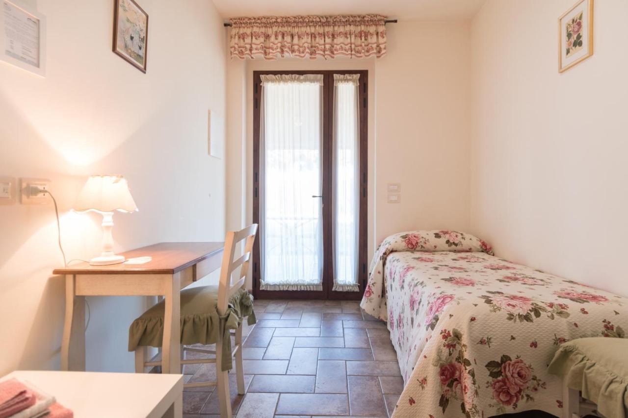 Rosa Di Assisi Bed & Breakfast Bastia Umbra Luaran gambar