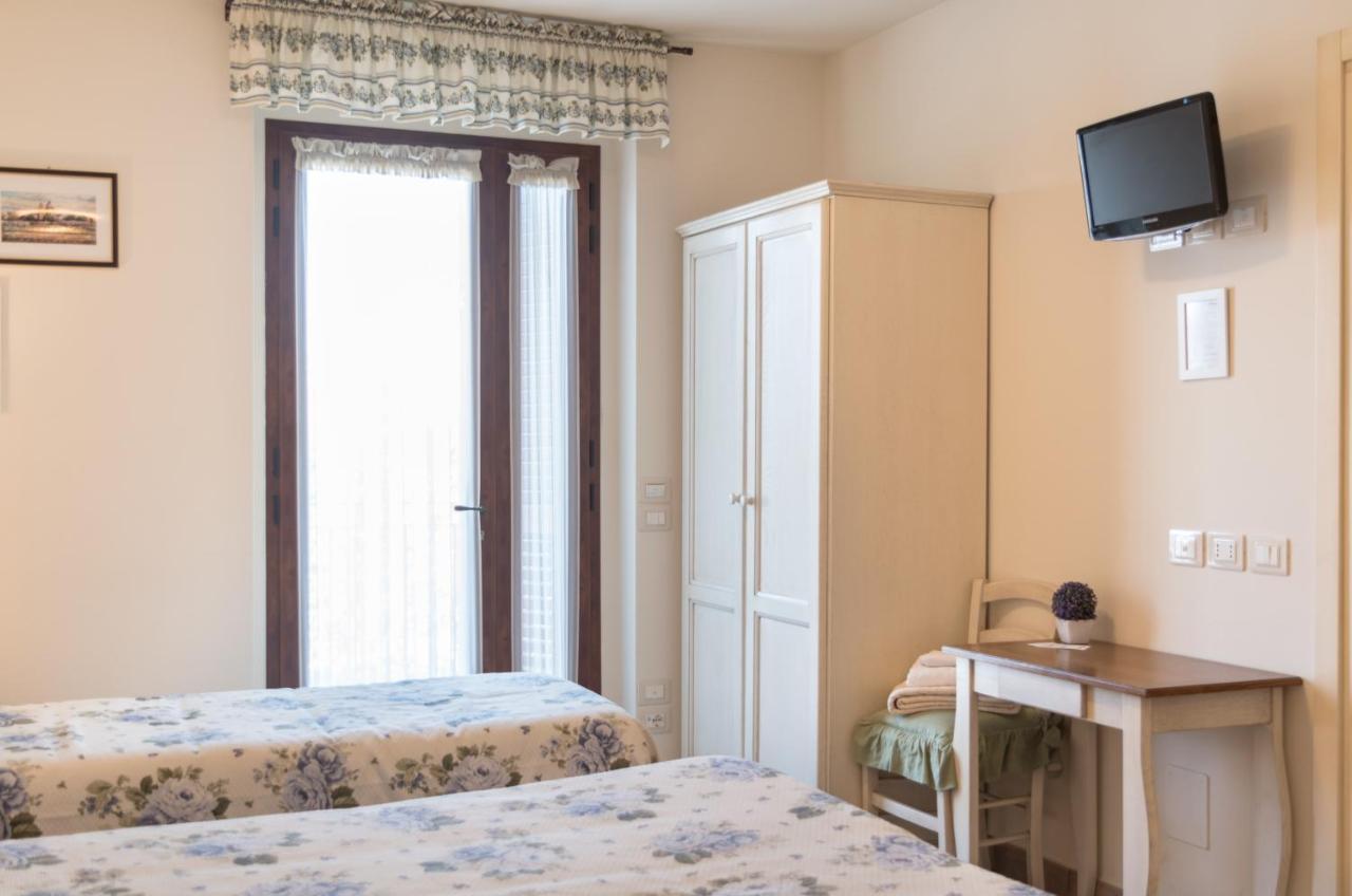 Rosa Di Assisi Bed & Breakfast Bastia Umbra Luaran gambar