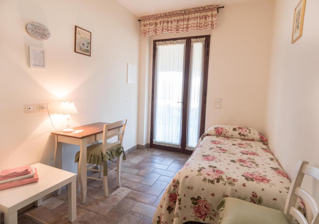 Rosa Di Assisi Bed & Breakfast Bastia Umbra Luaran gambar
